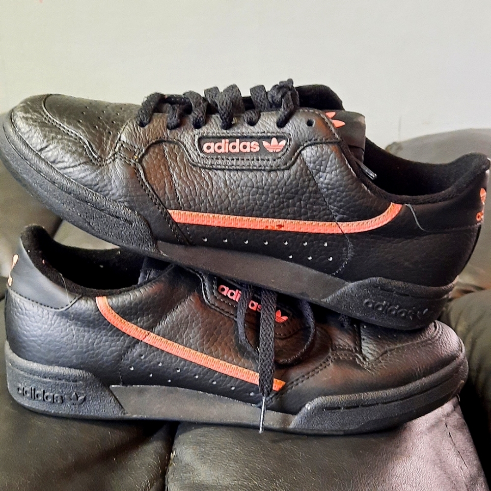 Adidas women's Continental 80- sz. 10